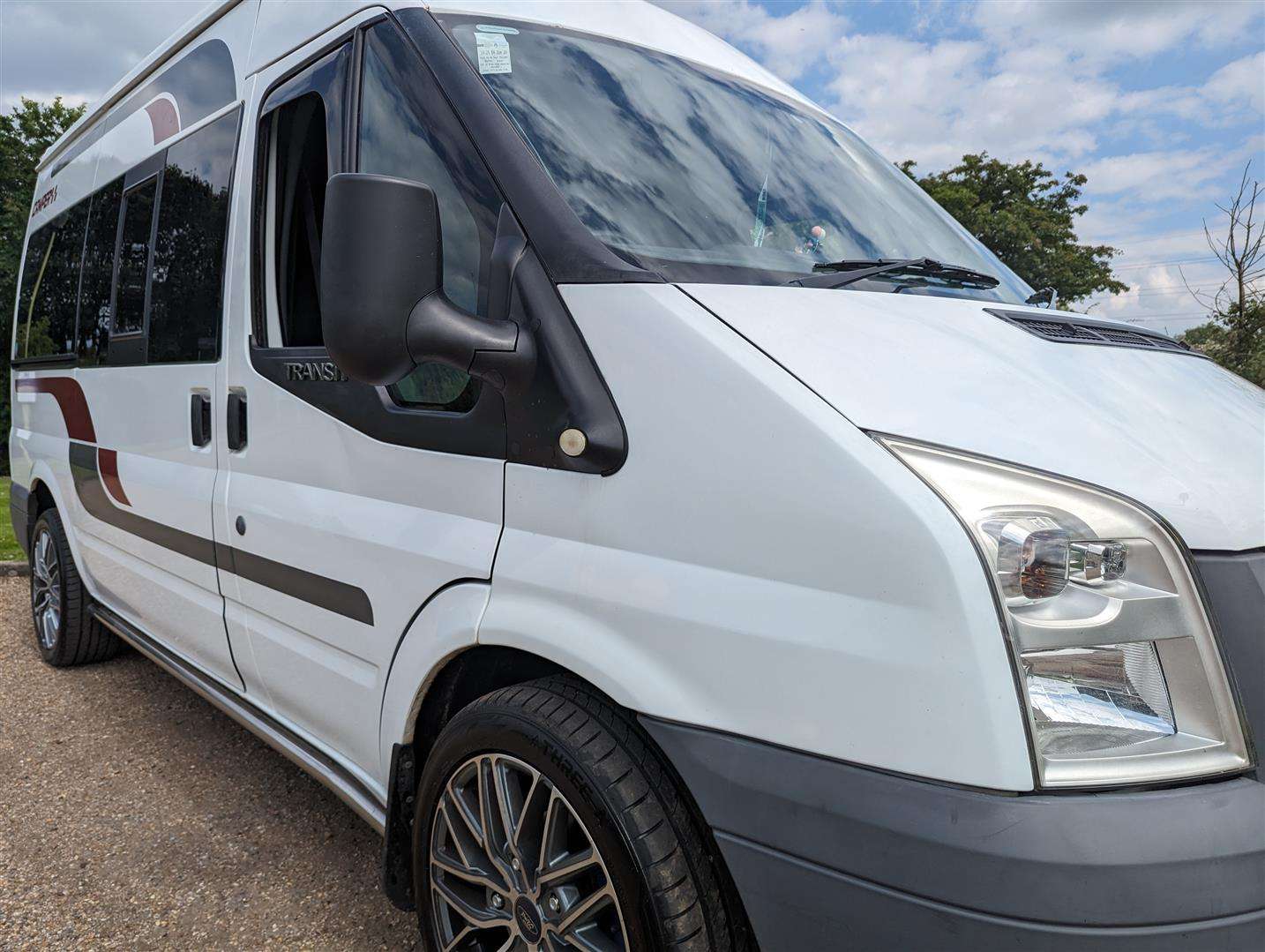 <p>2011 FORD TRANSIT 115 T300M FWD</p>