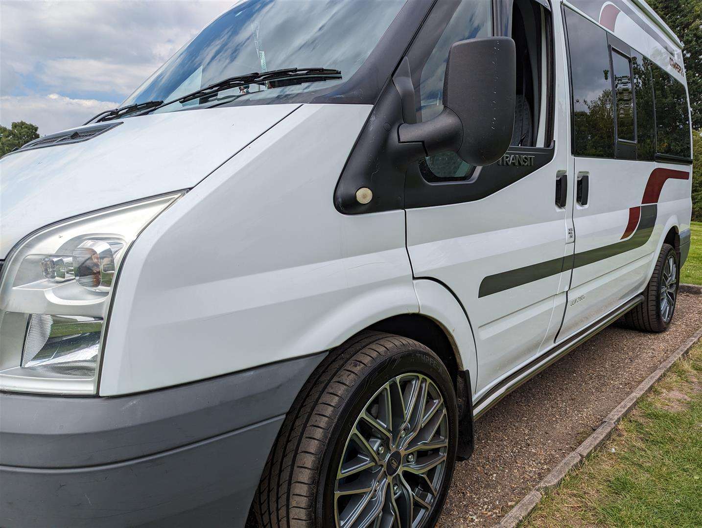 <p>2011 FORD TRANSIT 115 T300M FWD</p>