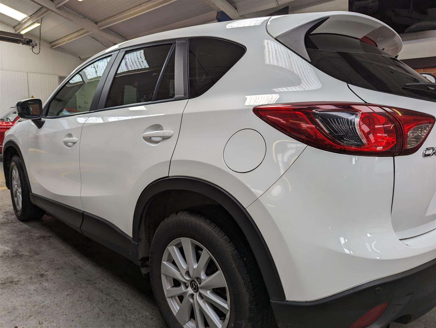 <p>2012 MAZDA CX-5 SE-L D NAV</p>