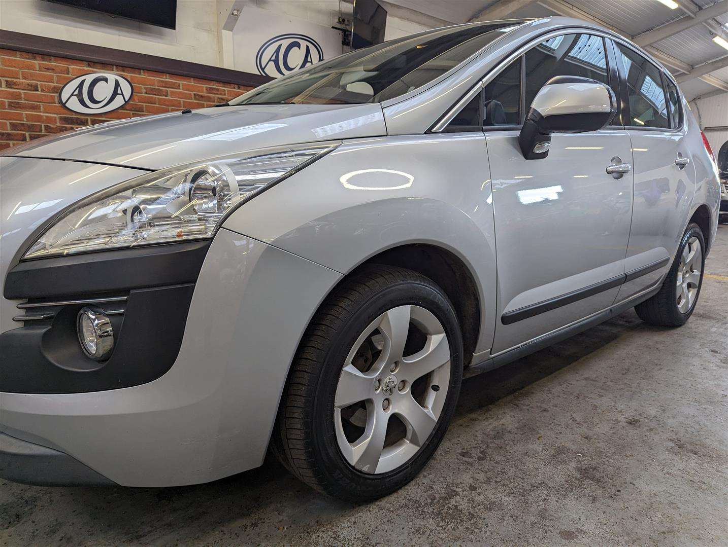 <p>2011 PEUGEOT 3008 SPORT HDI</p>