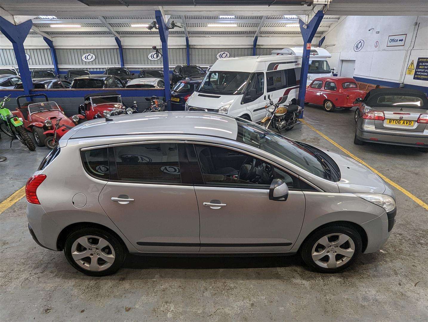 <p>2011 PEUGEOT 3008 SPORT HDI</p>