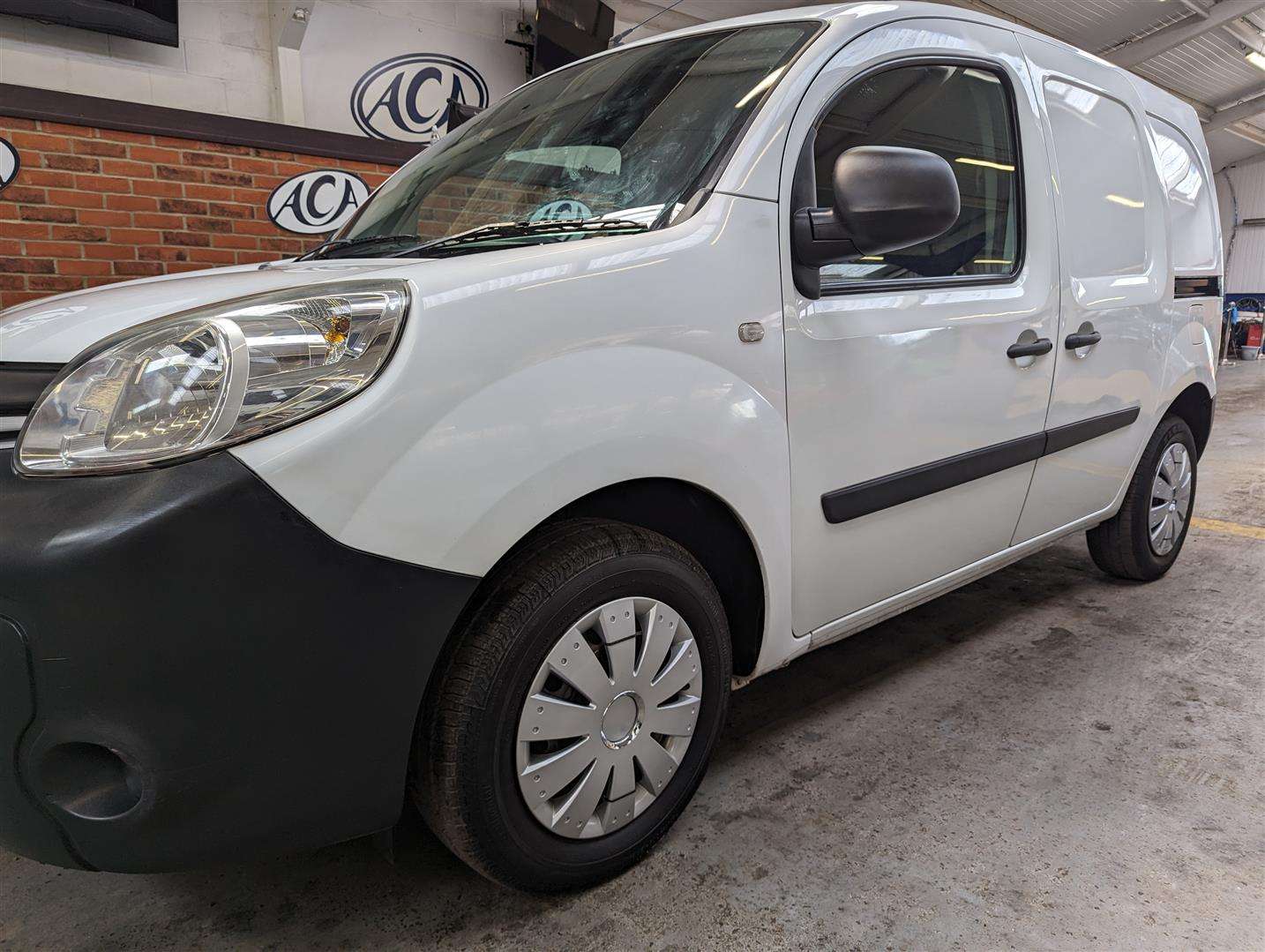 <p>2015 RENAULT KANGOO ML19 ENERGY DCI</p>