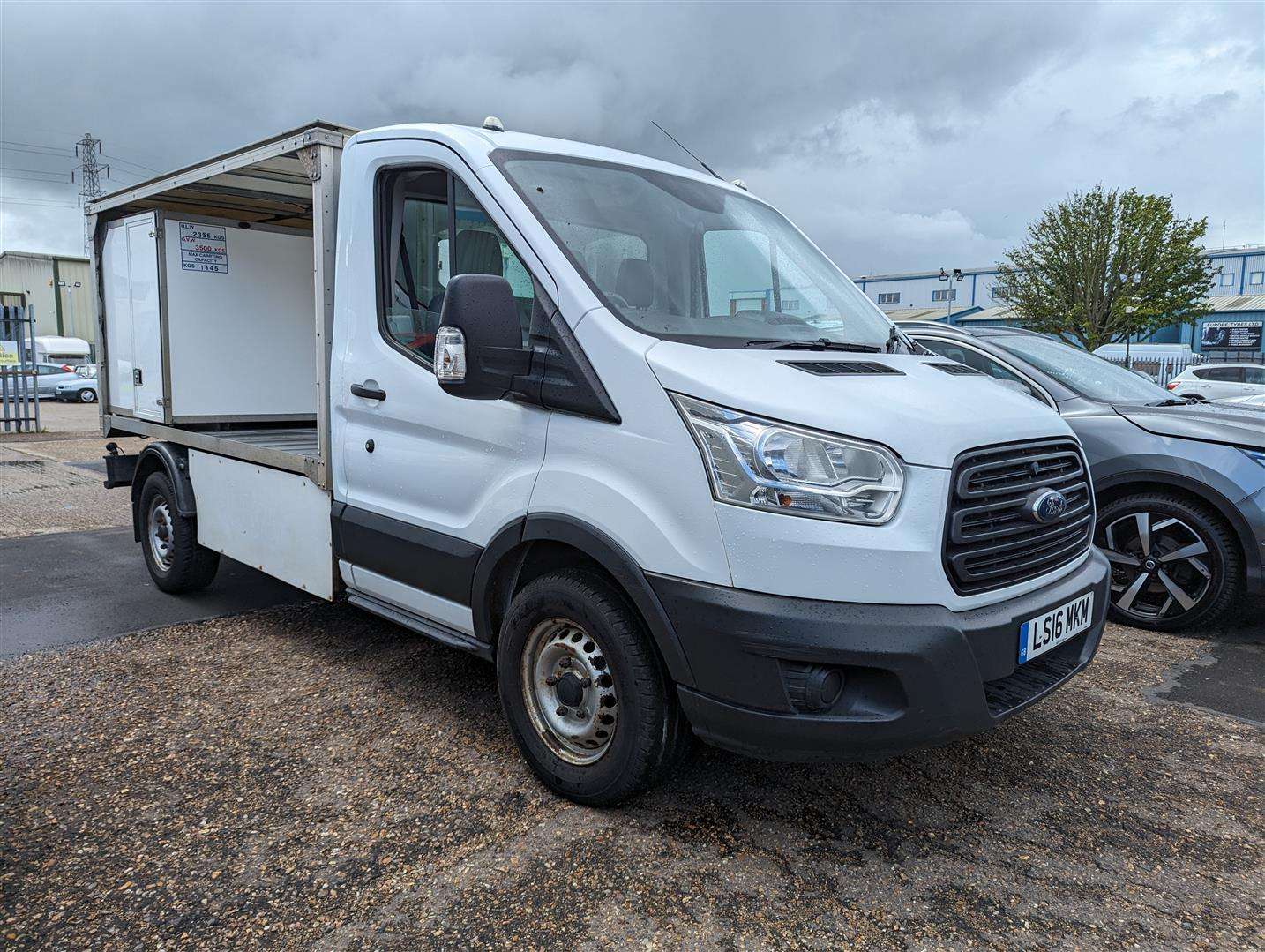 <p>2016 FORD TRANSIT 350 Milk float</p>