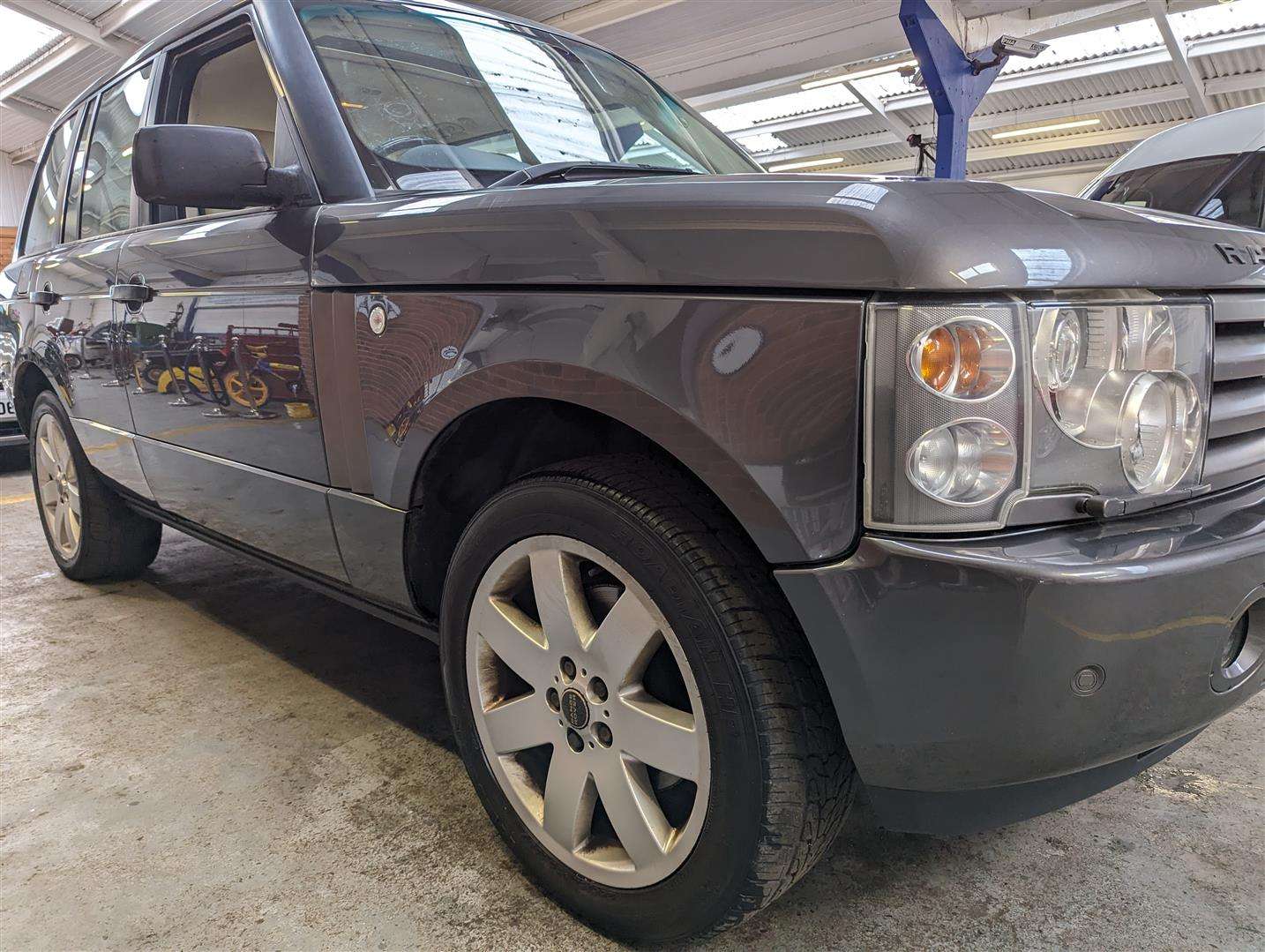 <p>2004 LAND ROVER RANGE ROVER VOGUE V8 AUTO LPG</p>