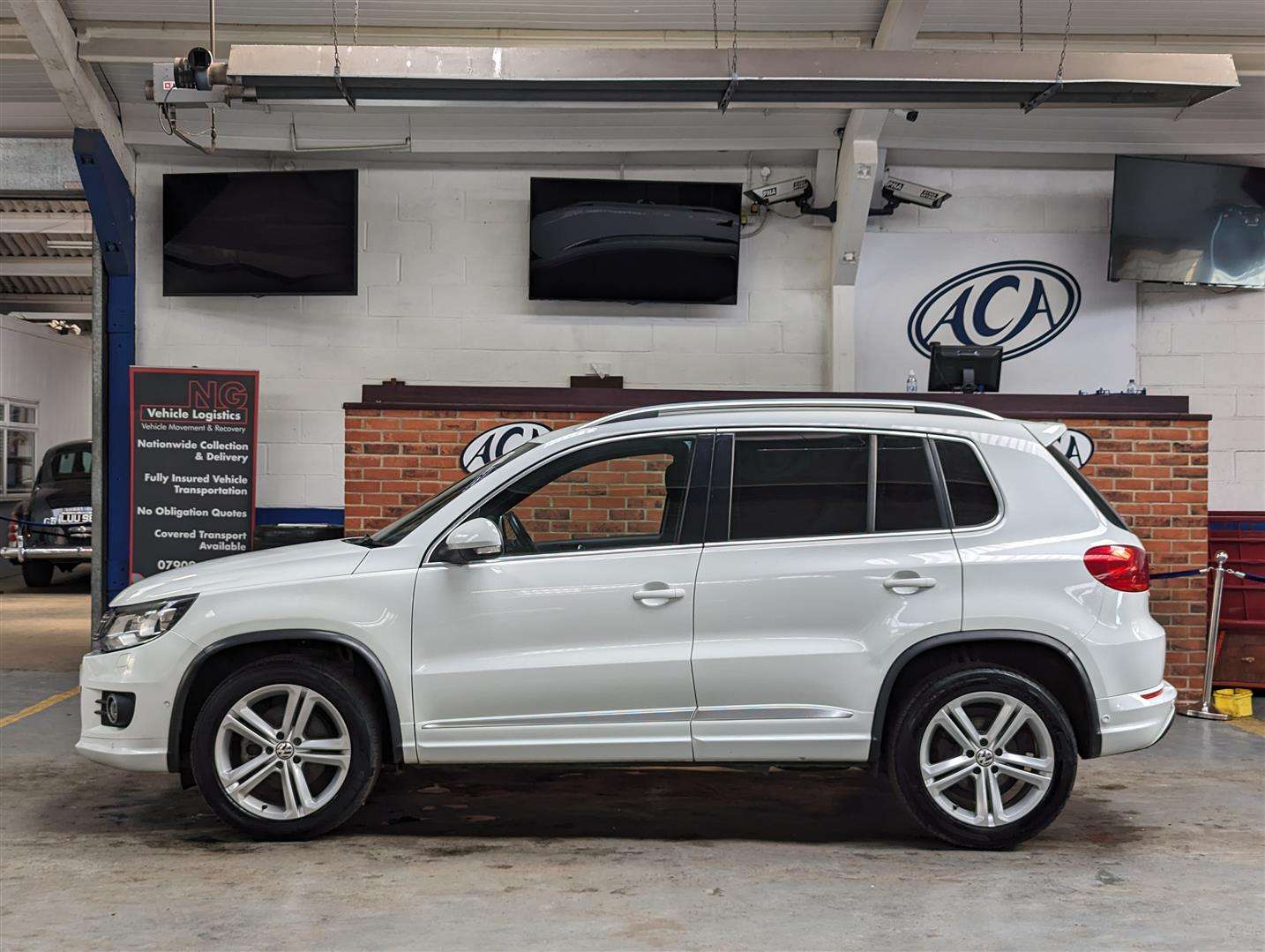 <p>2015 VOLKSWAGEN TIGUAN R LINE TDI BLUETEC</p>