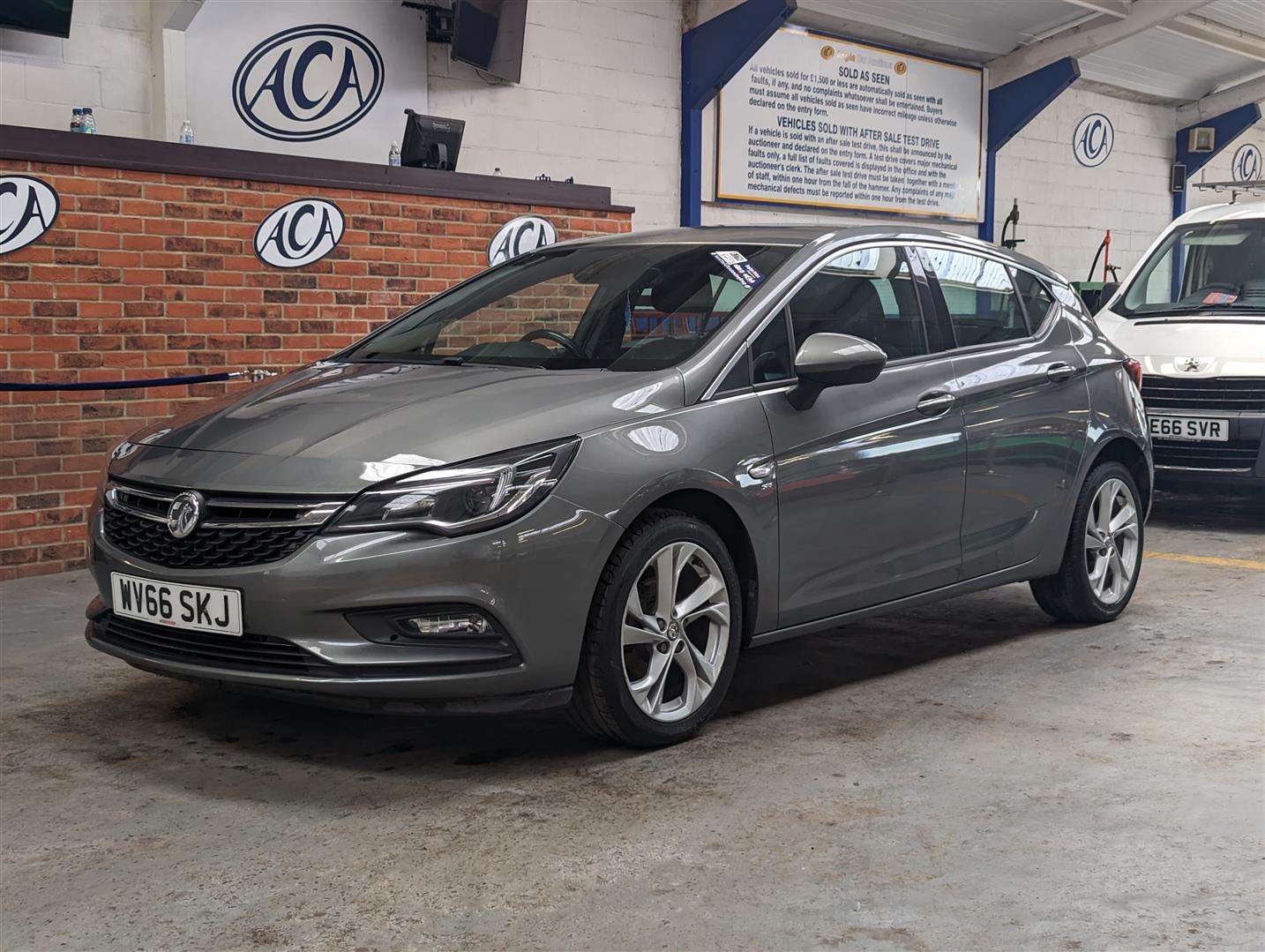 <p>2016 VAUXHALL ASTRA SRI NAV ECOFLEX S/S</p>