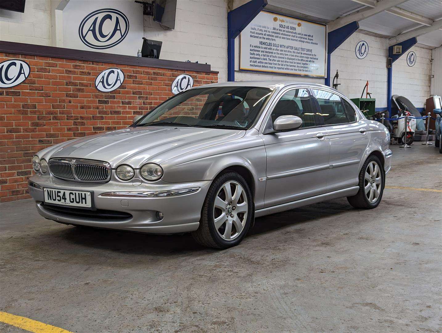 <p>2004 JAGUAR X-TYPE V6 SE AUTO</p>