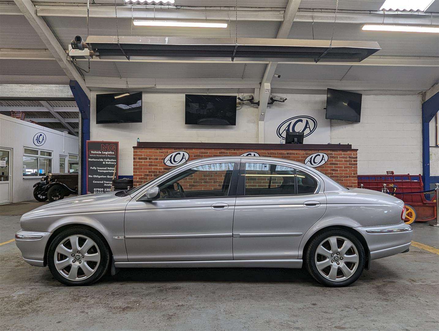 <p>2004 JAGUAR X-TYPE V6 SE AUTO</p>