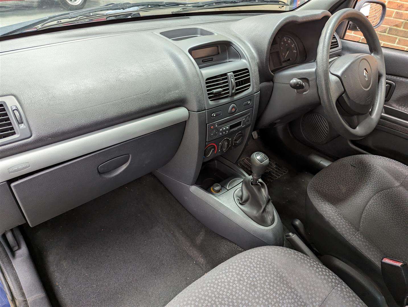 <p>2007 RENAULT CLIO CAMPUS 8V</p>