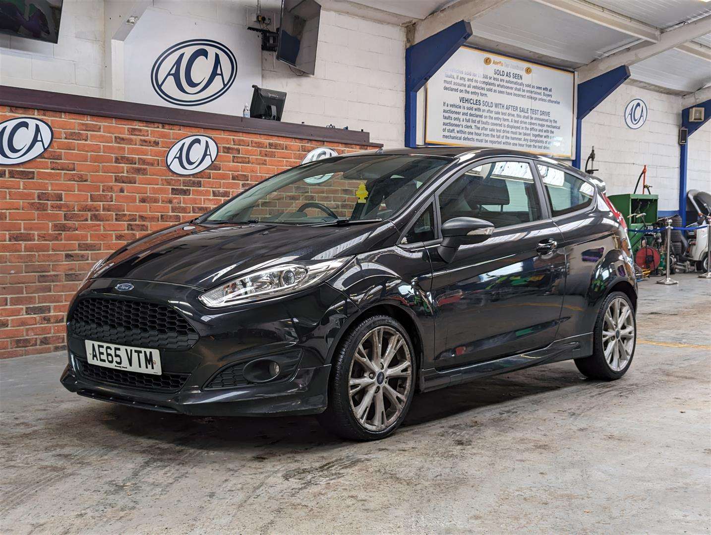 <p>2015 FORD FIESTA ZETEC S</p>