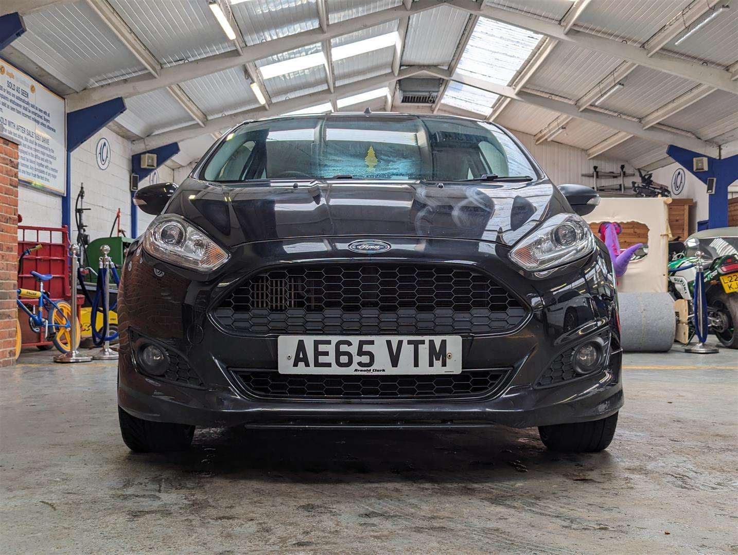 <p>2015 FORD FIESTA ZETEC S</p>