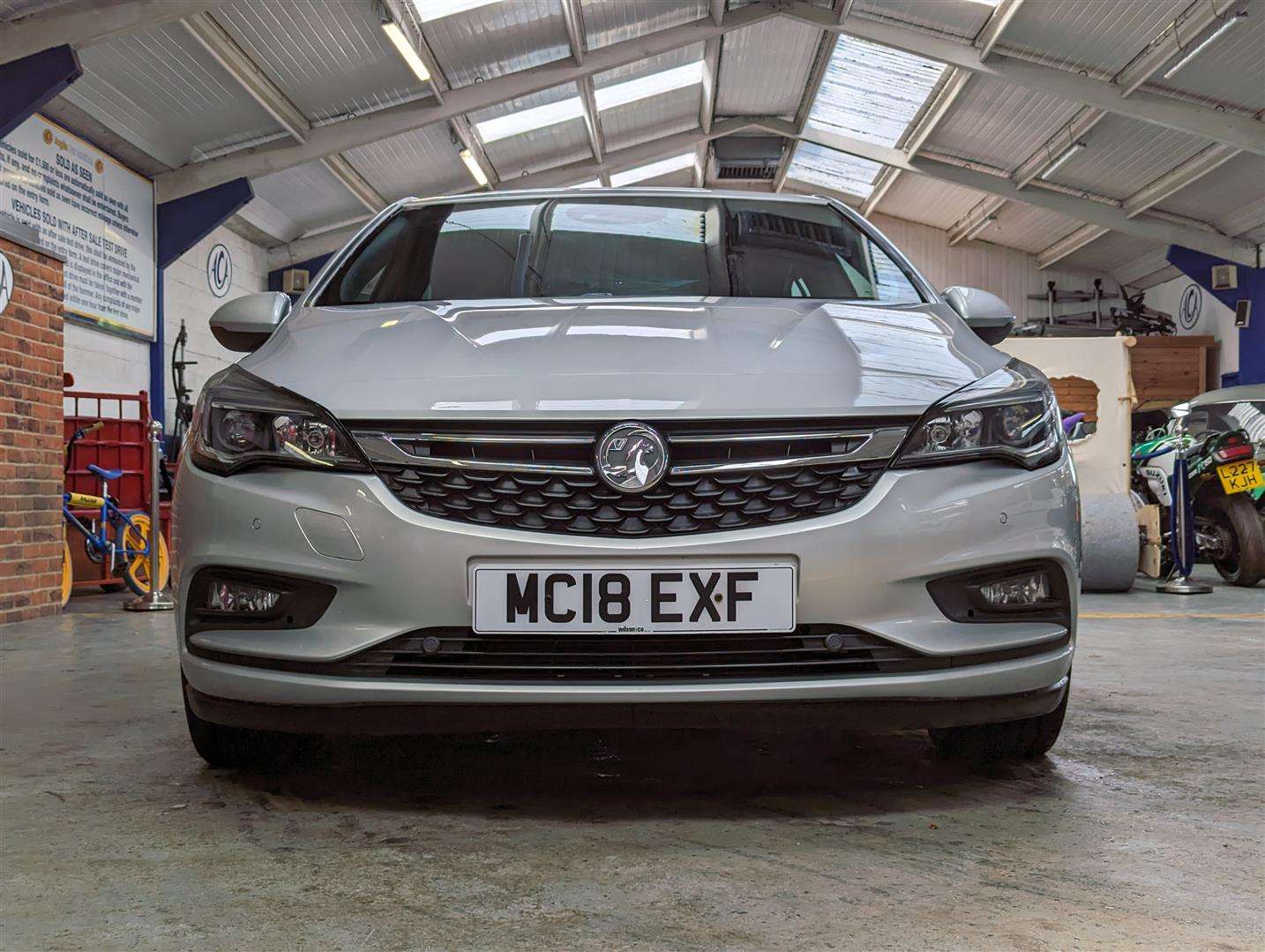 <p>2018 VAUXHALL ASTRA SRI NAV CDTI S/S</p>