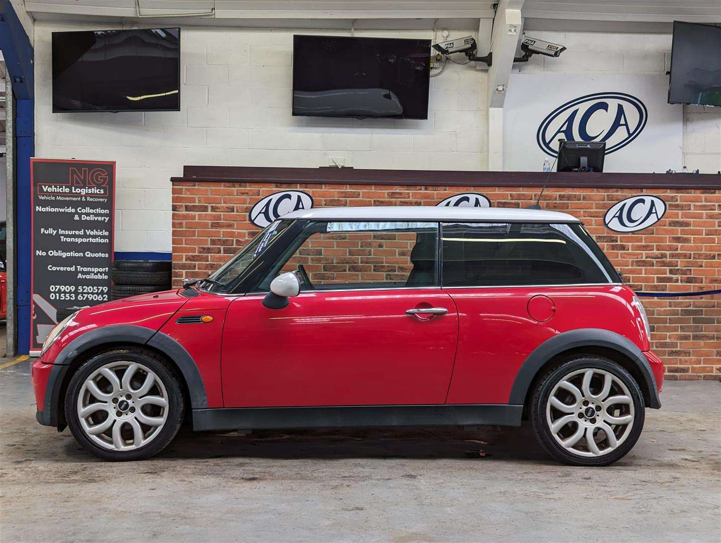 <p>2005 MINI MINI COOPER</p>