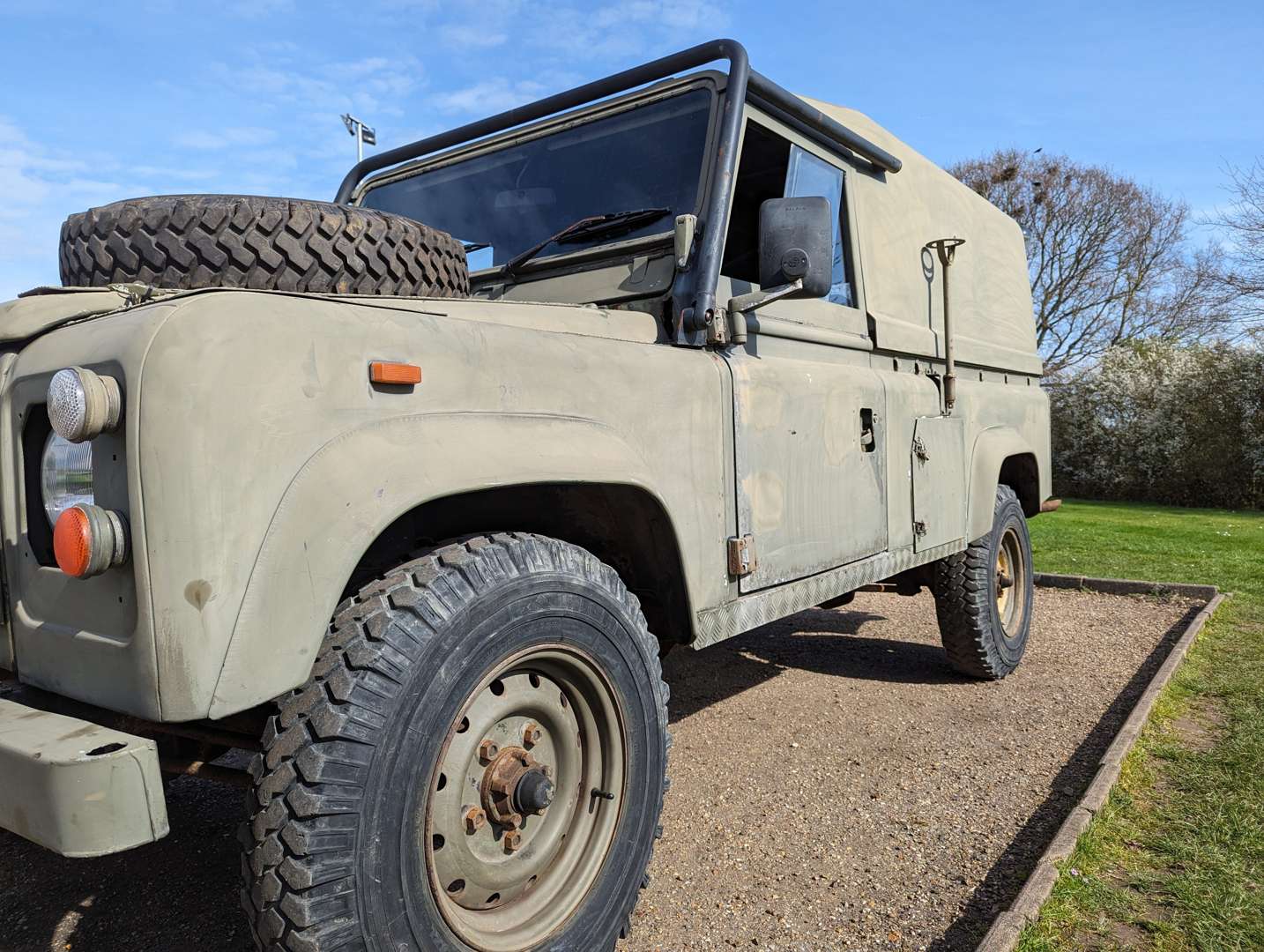 <p>1988 LAND ROVER 110 DEFENDER</p>