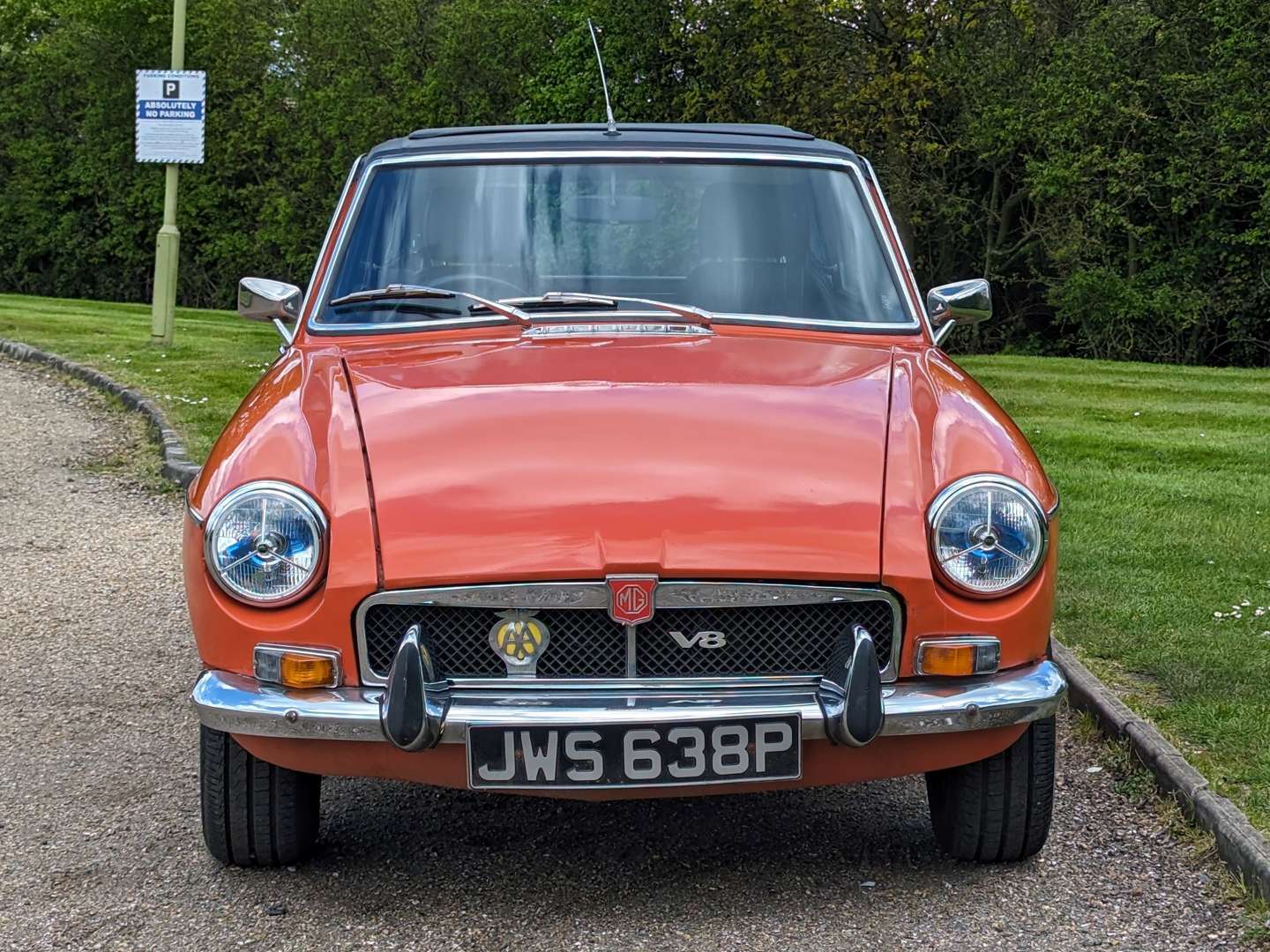 <p>1975 MG B GT V8</p>