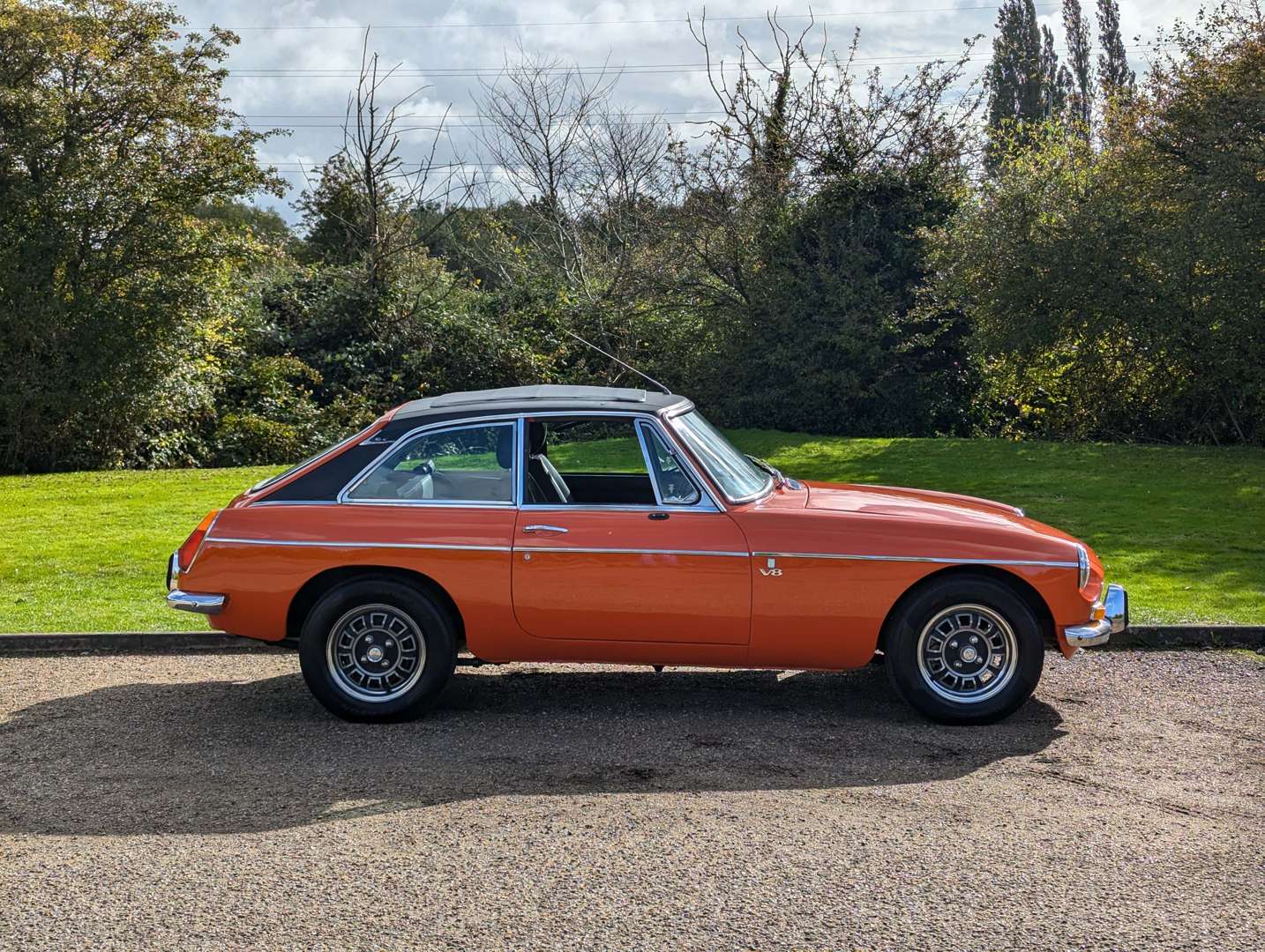 <p>1975 MG B GT V8</p>