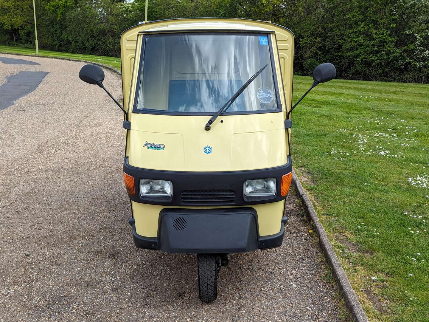 <p>2001 PIAGGIO APE VAN ONE OWNER</p>