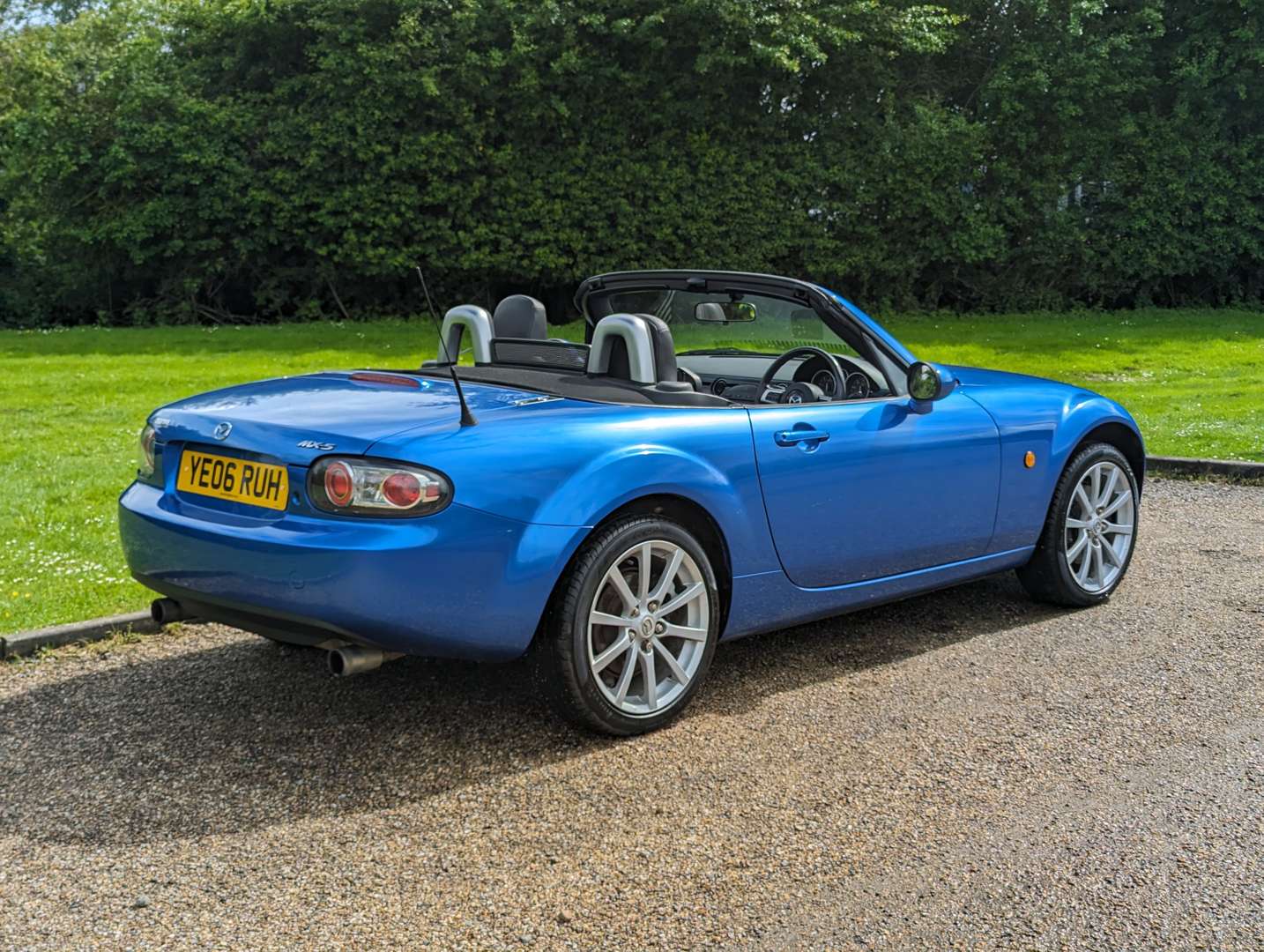 <p>2006 MAZDA MX-5 SPORT</p>