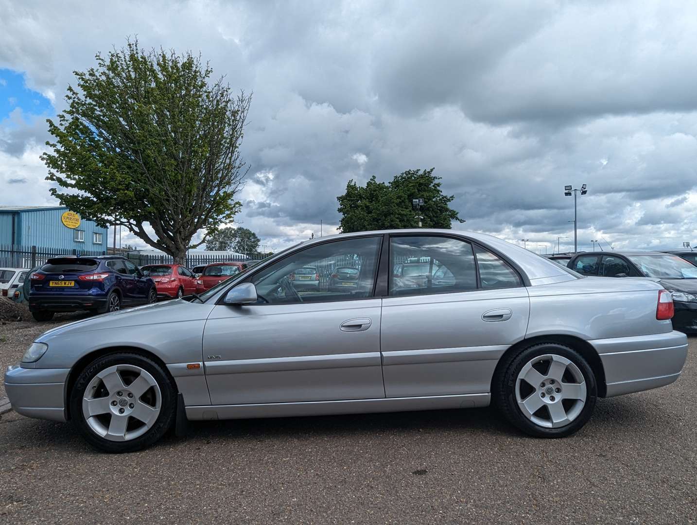 <p>2000 VAUXHALL OMEGA MV6 3.0 AUTO</p>