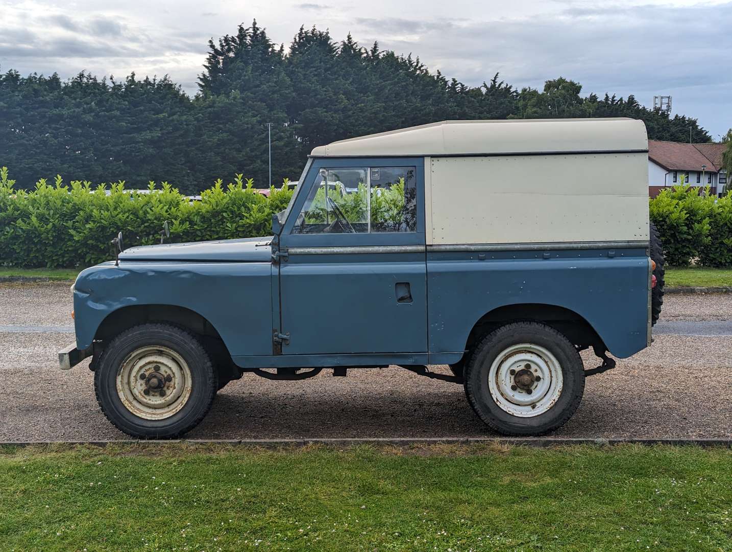 <p>1971 LAND ROVER SERIES IIA SWB</p>