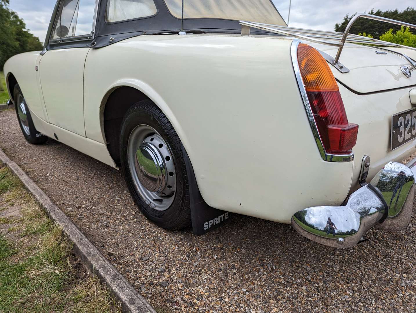 <p>1961 AUSTIN HEALEY SPRITE&nbsp;</p>