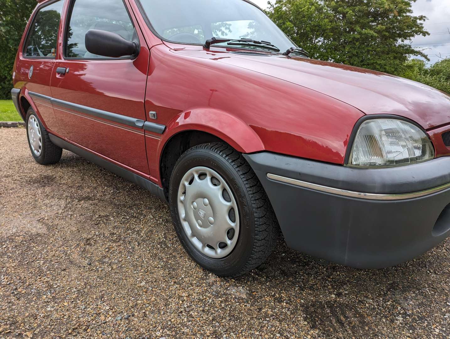 <p>1997 ROVER 100 ASCOT 12,000 MILES</p>