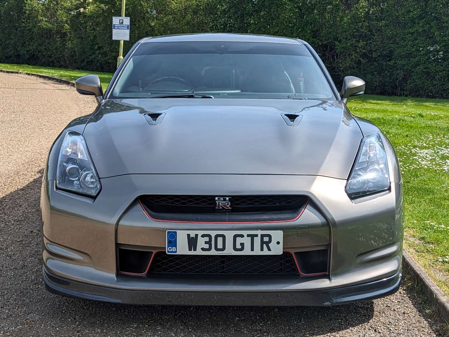 <p>2009 NISSAN GT-R BLACK EDITION S-A</p>