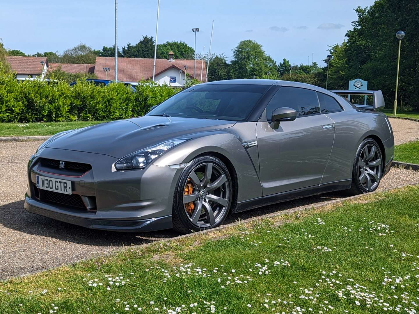 <p>2009 NISSAN GT-R BLACK EDITION S-A</p>