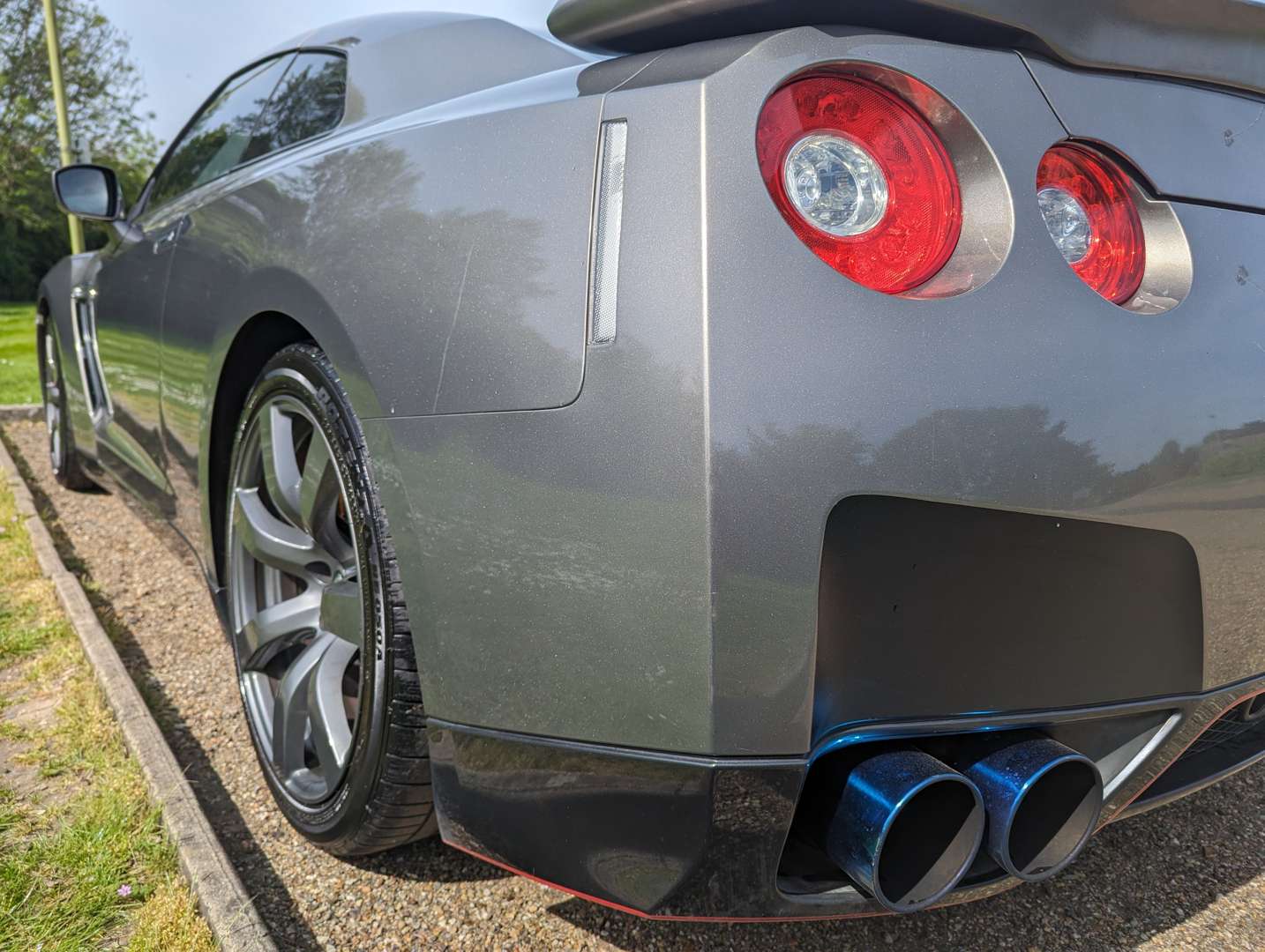 <p>2009 NISSAN GT-R BLACK EDITION S-A</p>