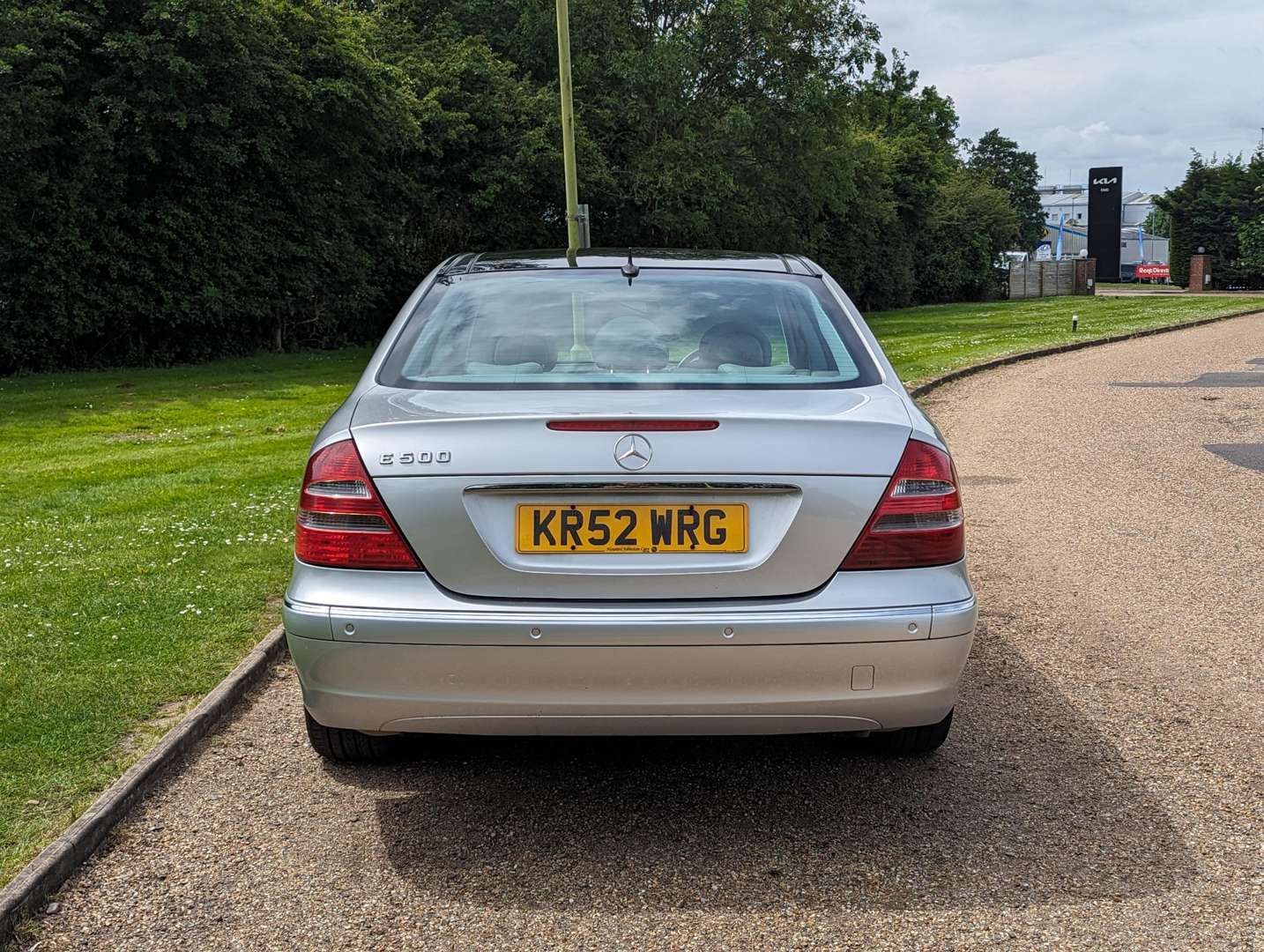 <p>2002 MERCEDES E500 AUTO</p>