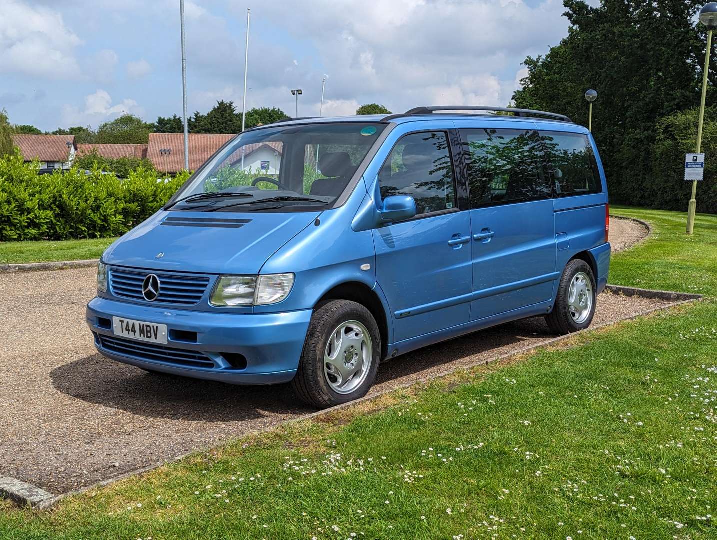 <p>1999 MERCEDES V230 FASHION 17,111 MILES</p>