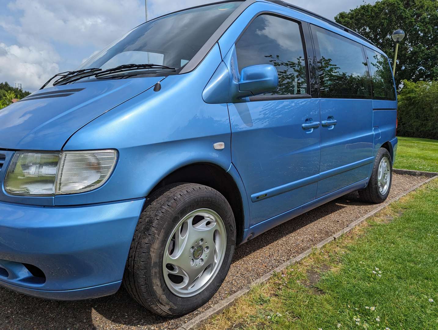 <p>1999 MERCEDES V230 FASHION 17,111 MILES</p>