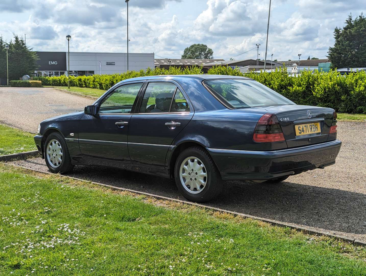 <p>1998 MERCEDES C180 ELEGANCE AUTO</p>