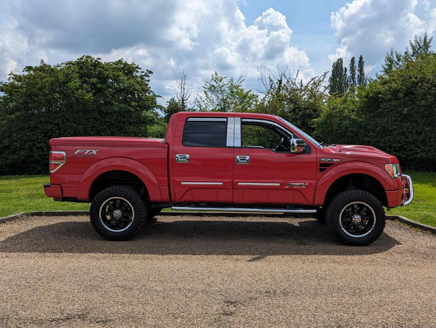 <p>2010 FORD F150 5.4 V8 PICK-UP LHD</p>