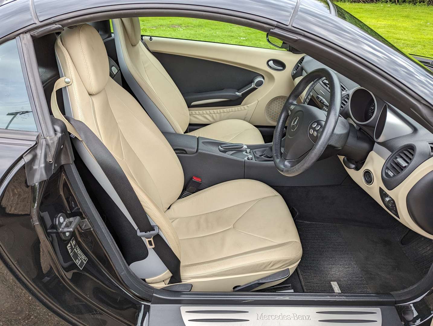 <p>2007 MERCEDES SLK 200 KOMPRESSOR</p>