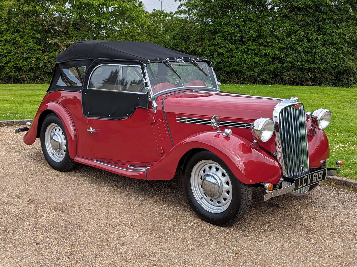 <p>1949 SINGER ROADSTER</p>