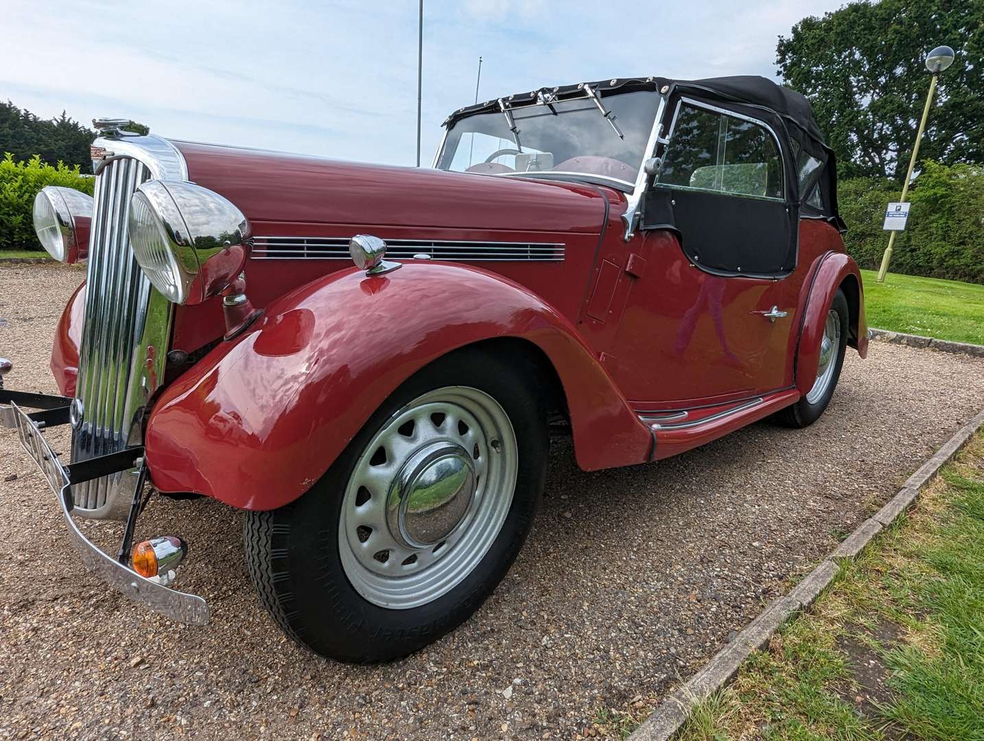 <p>1949 SINGER ROADSTER</p>