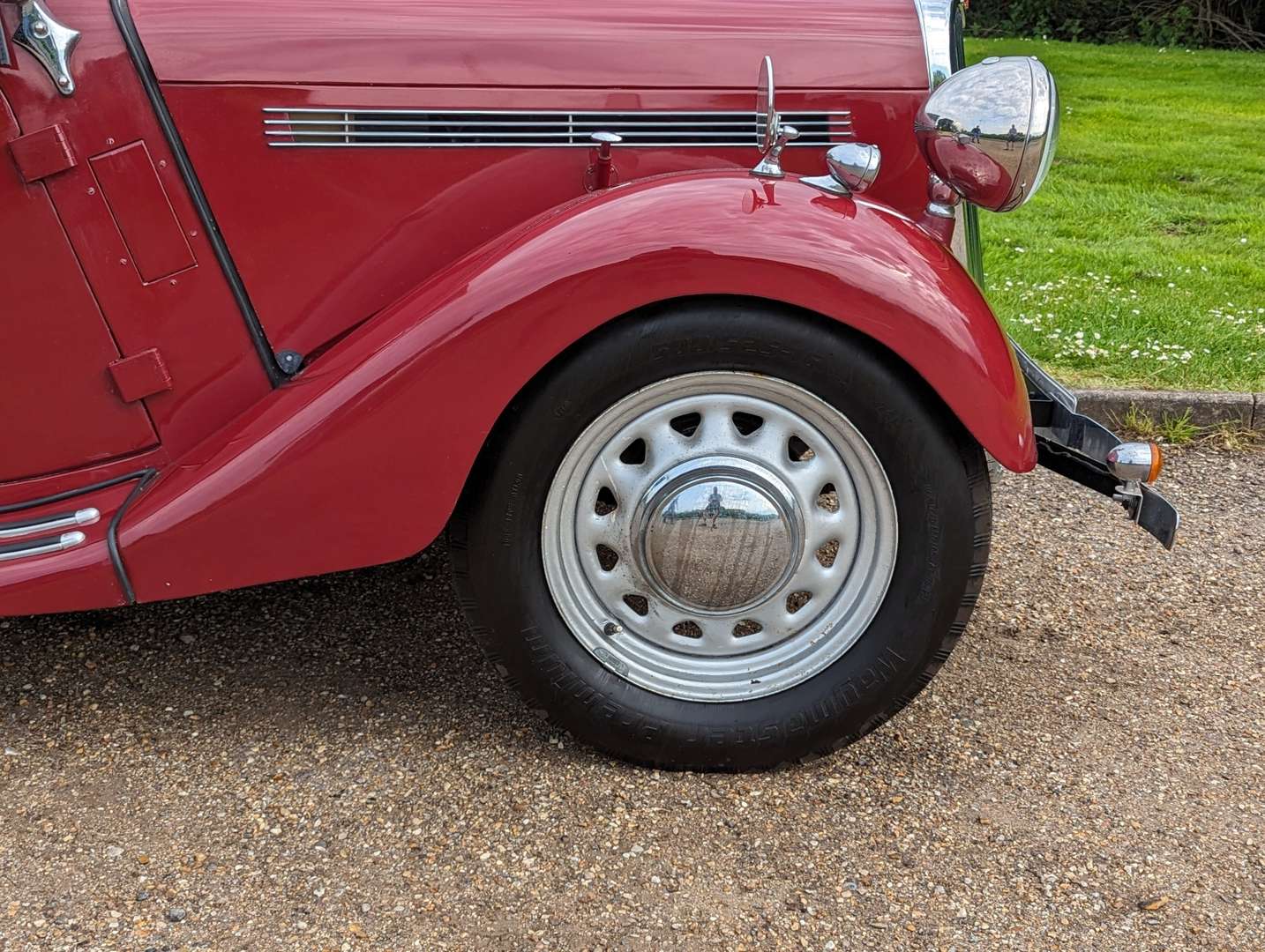 <p>1949 SINGER ROADSTER</p>