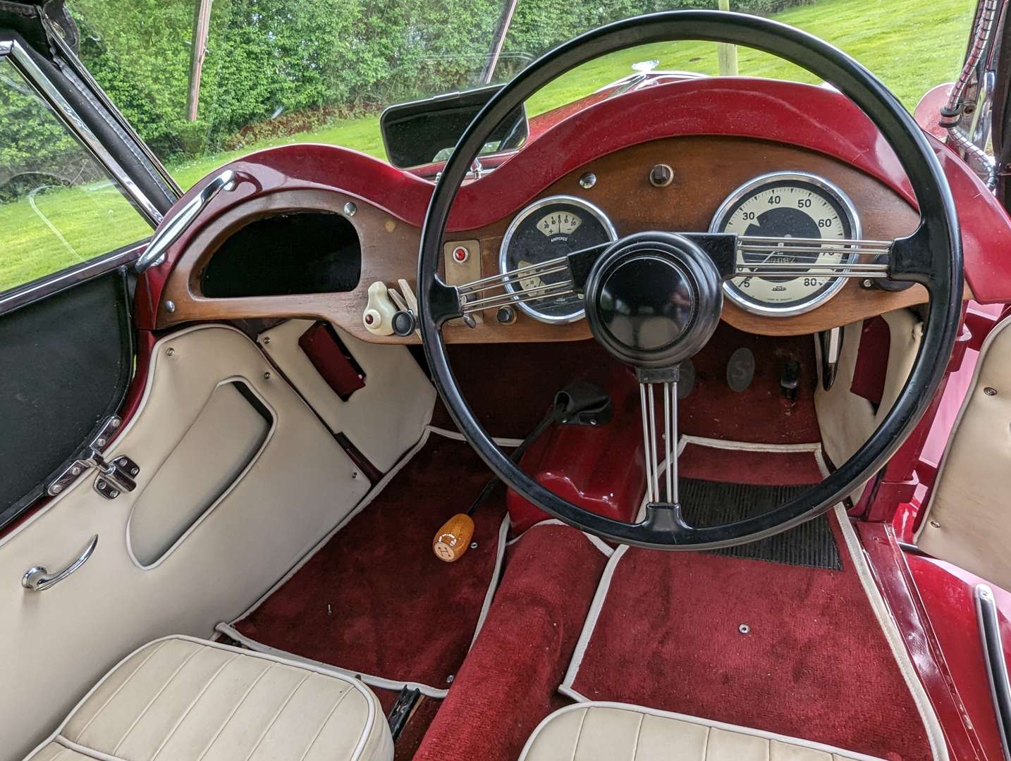 <p>1949 SINGER ROADSTER</p>