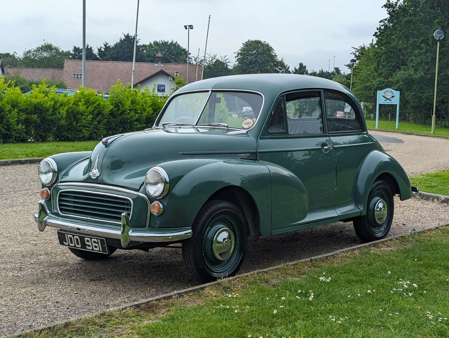 <p>1956 MORRIS MINOR&nbsp;</p>