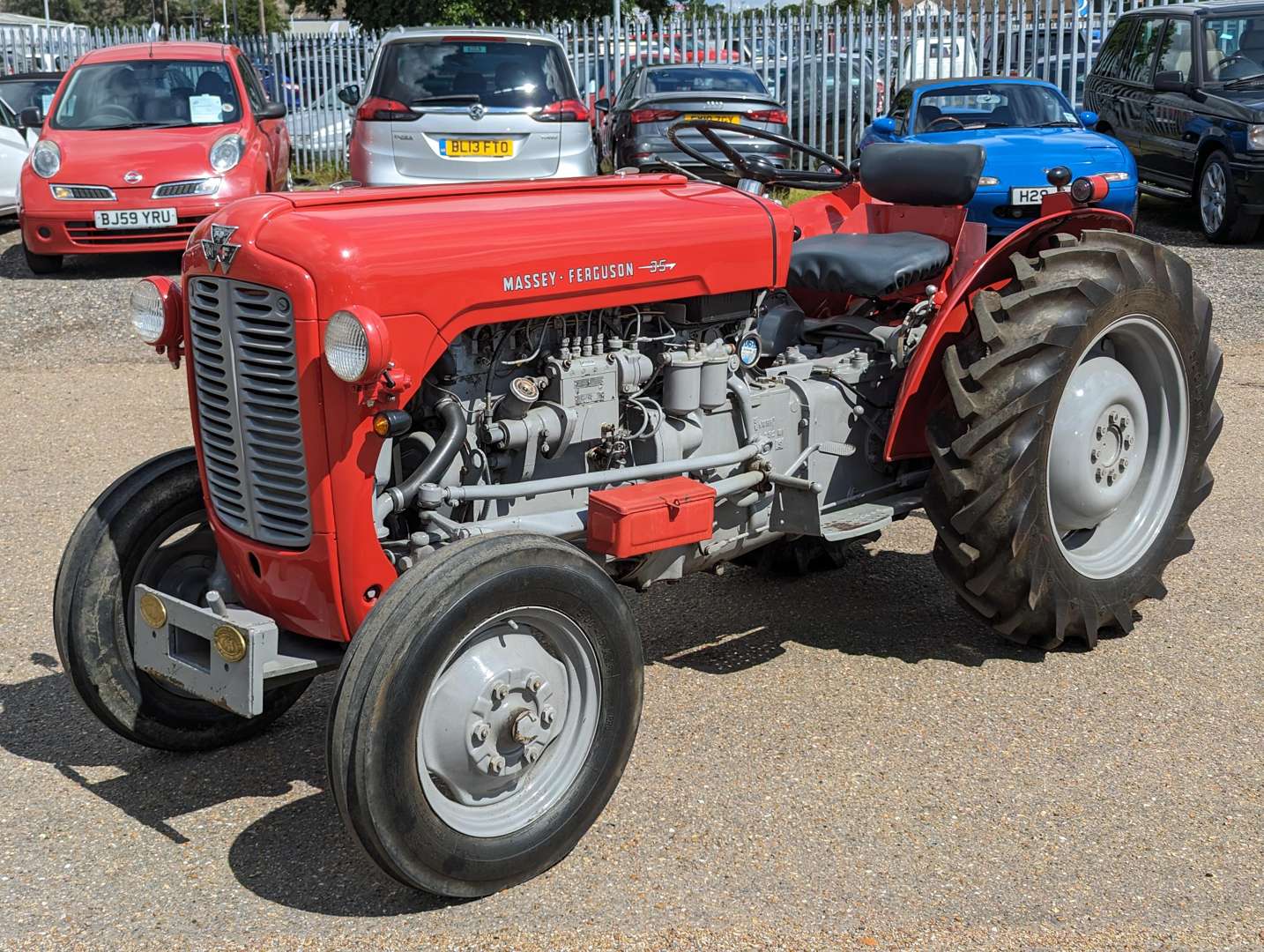 <p>1959 MASSEY FERGUSON 35 VINEYARD 4.0 DIESEL</p>