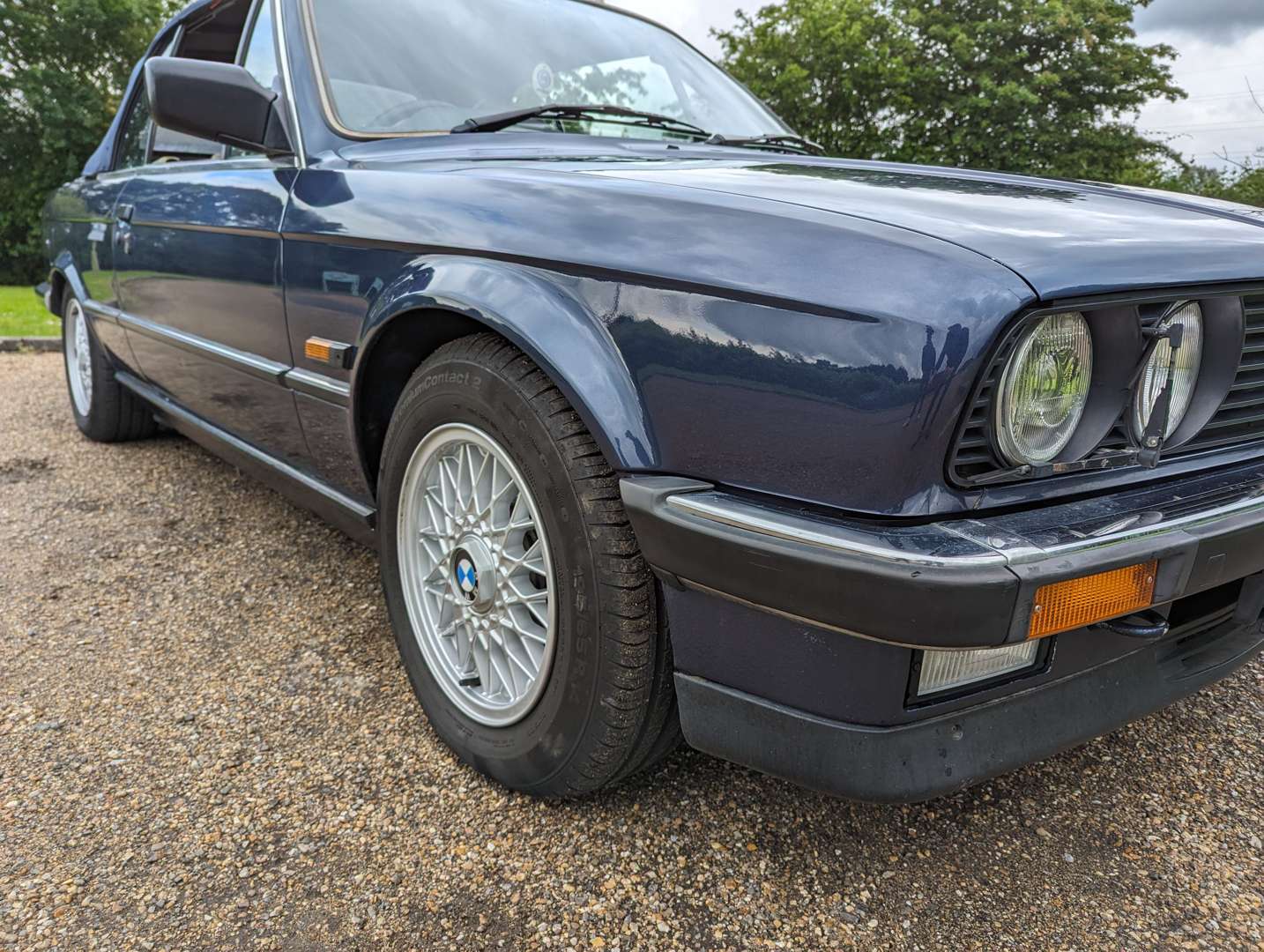 <p>1988 BMW E30 325i CONVERTIBLE&nbsp;</p>