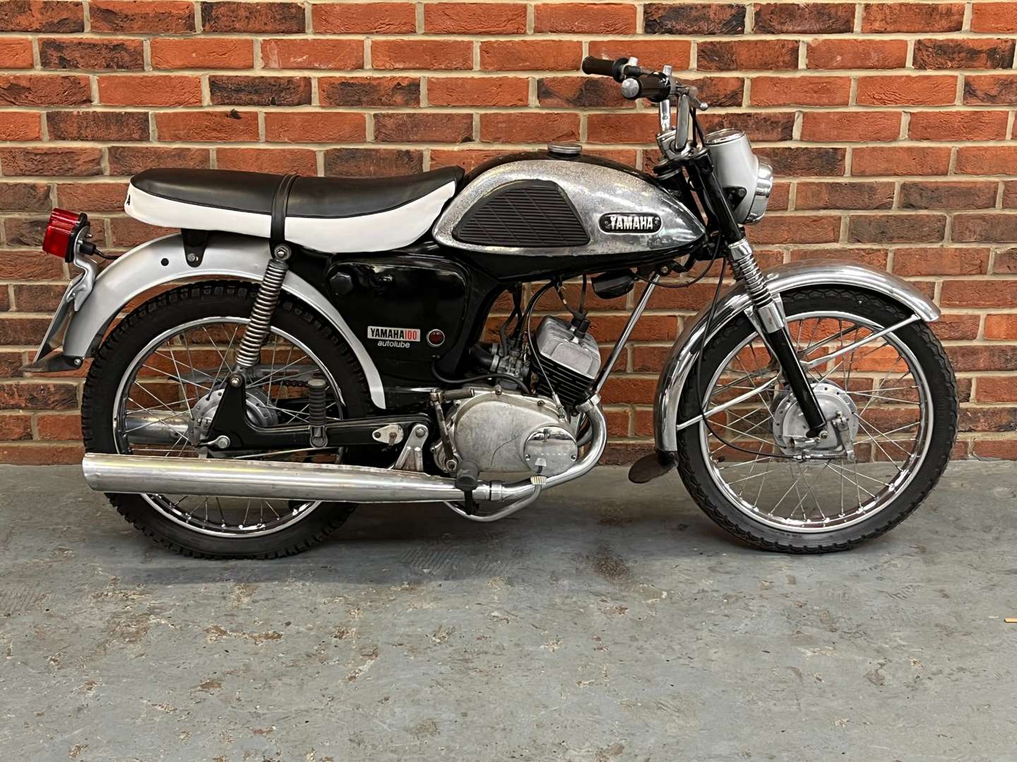 <p>1966 YAMAHA YL1 100CC</p>