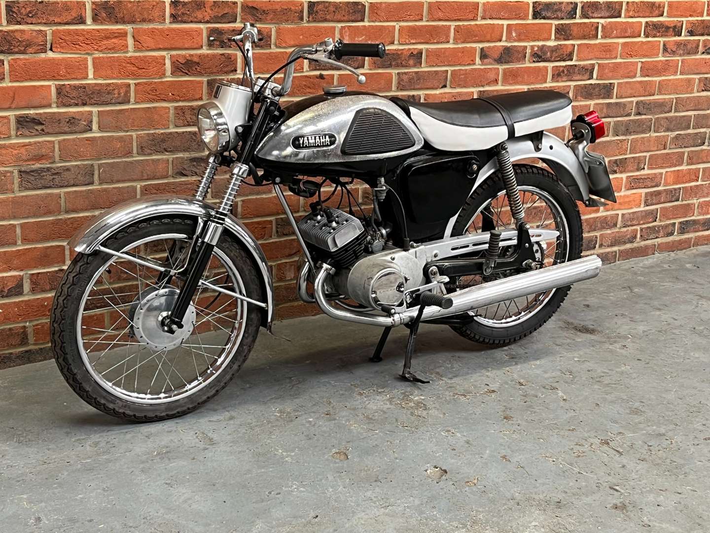 <p>1966 YAMAHA YL1 100CC</p>