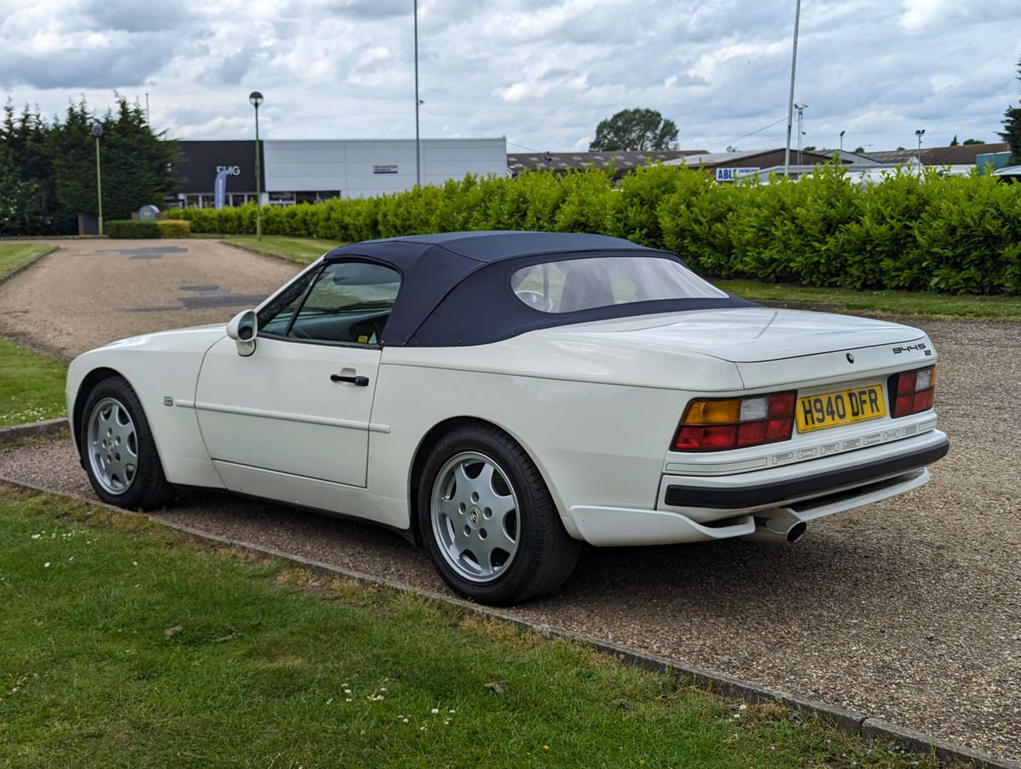 <p>1990 PORSCHE 944 S2 CABRIOLET&nbsp;</p>