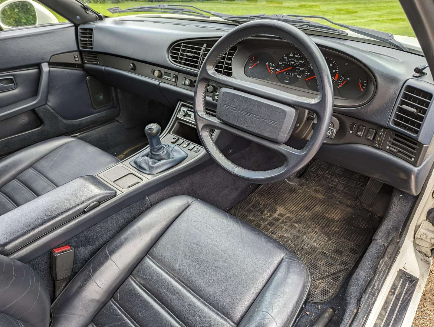 <p>1990 PORSCHE 944 S2 CABRIOLET&nbsp;</p>