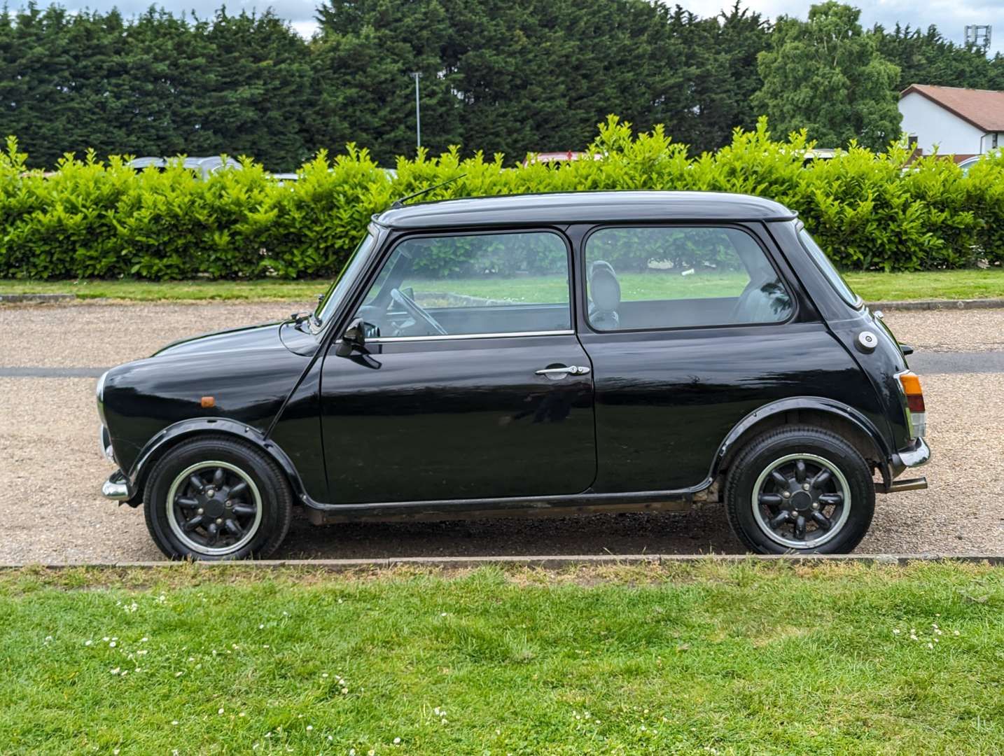 <p>1998 ROVER MINI PAUL SMITH</p>