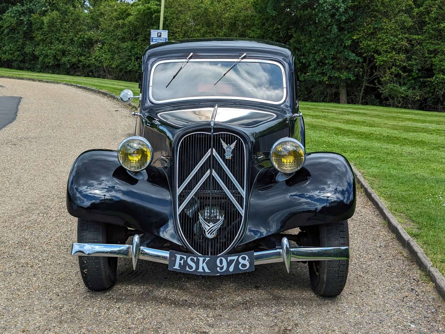 <p>1948 CITROEN TRACTION AVANT LHD</p>