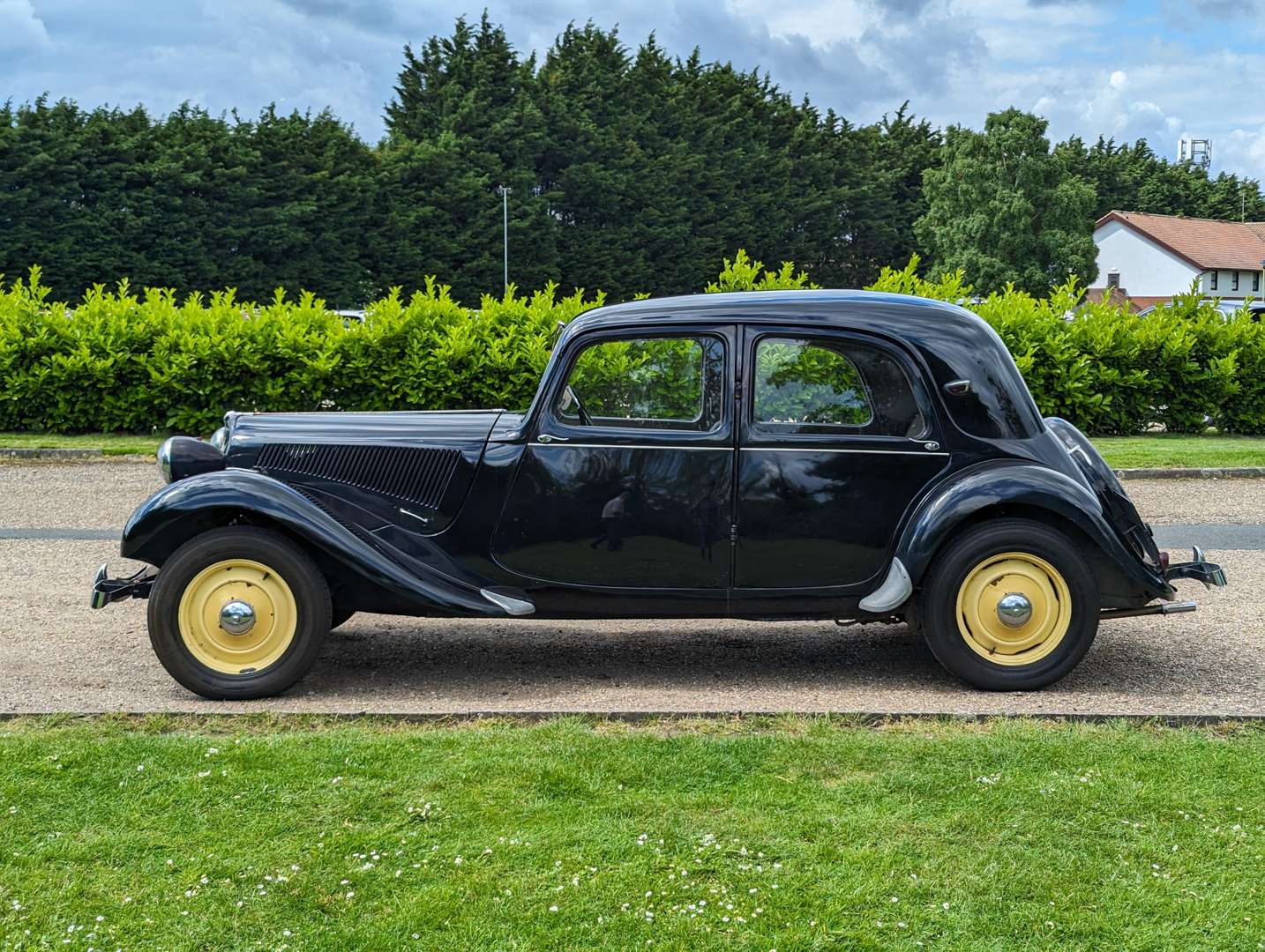 <p>1948 CITROEN TRACTION AVANT LHD</p>