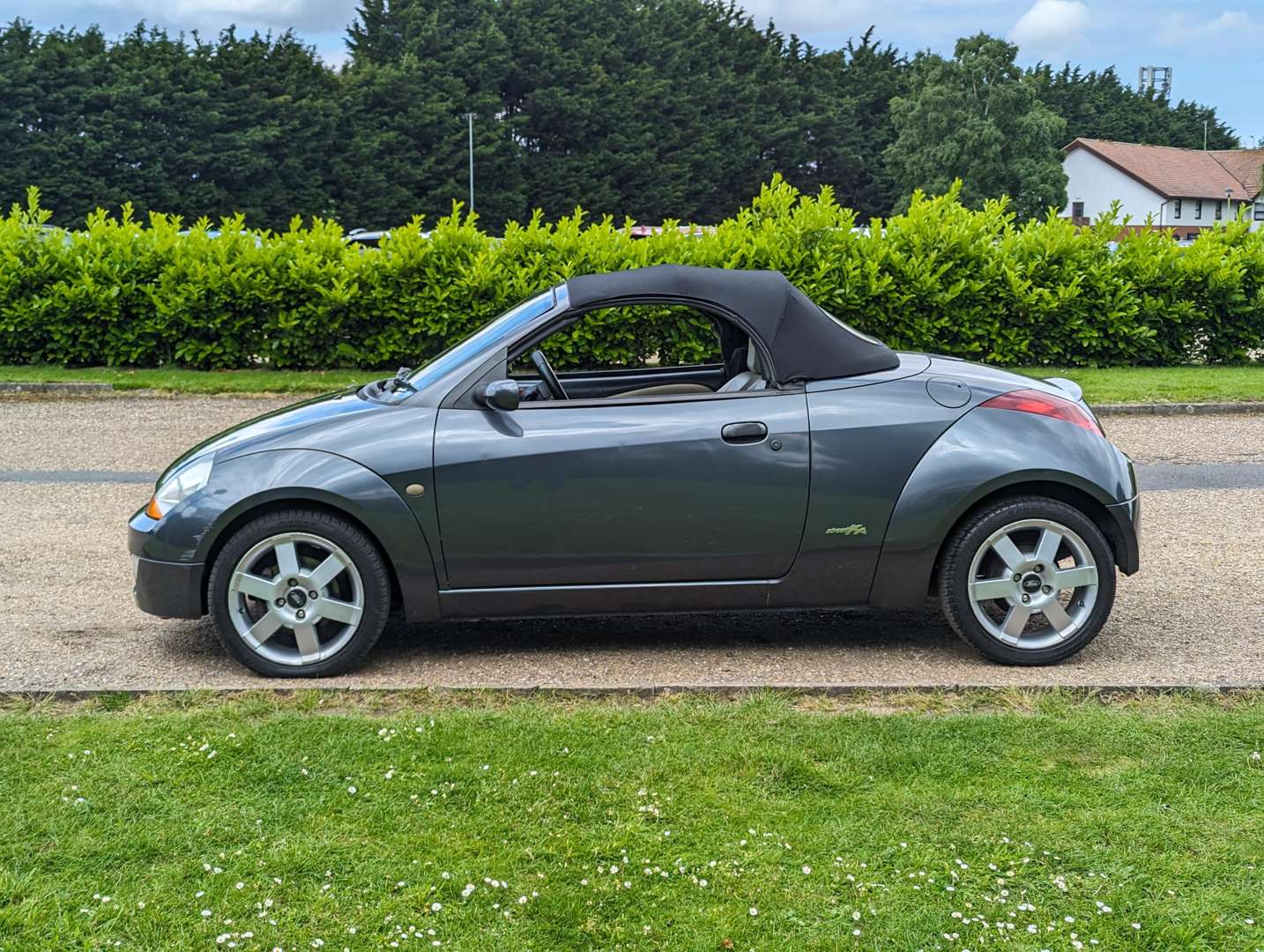 <p>2003 FORD STREETKA LUXURY</p>